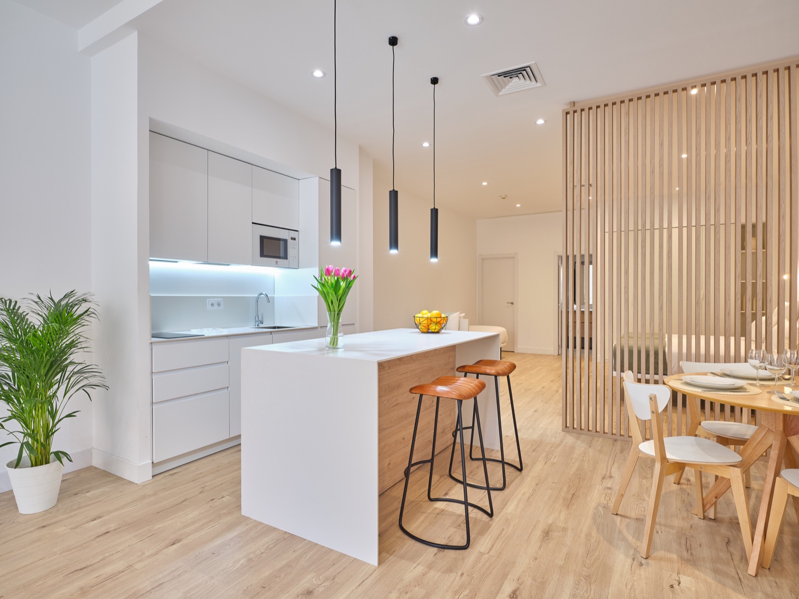 Gran Suite — Cocina con isla y zona de comedor, Paseo Suites Madrid